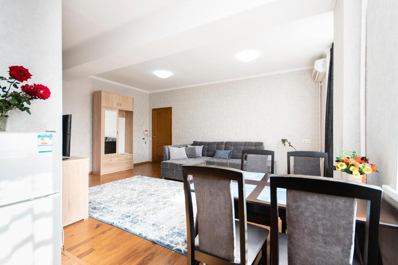 Comfortable Apartment In The Golden Square. Almaty Exterior foto